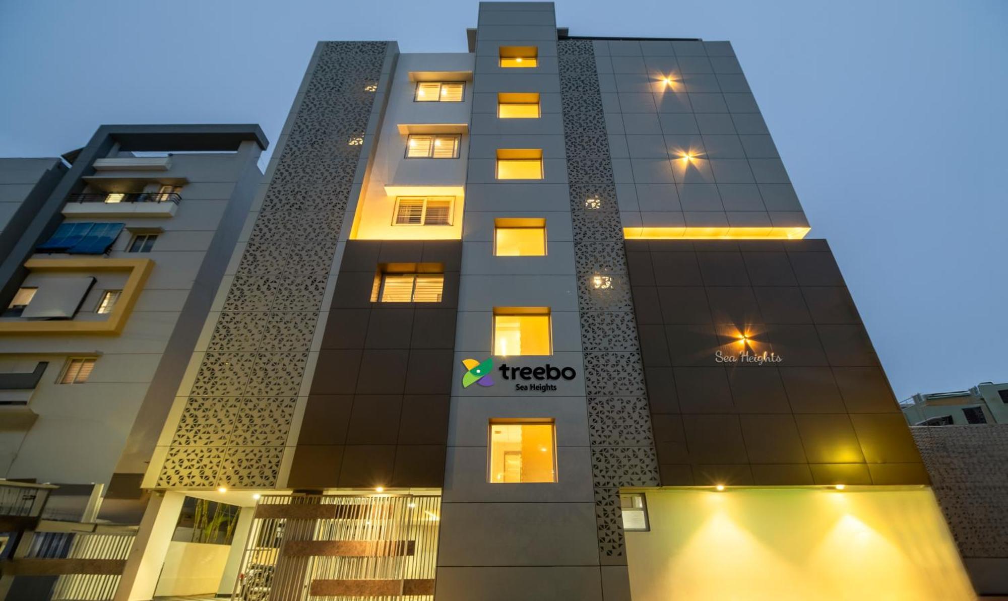 Hotel Treebo Sea Heights Kākināda Esterno foto